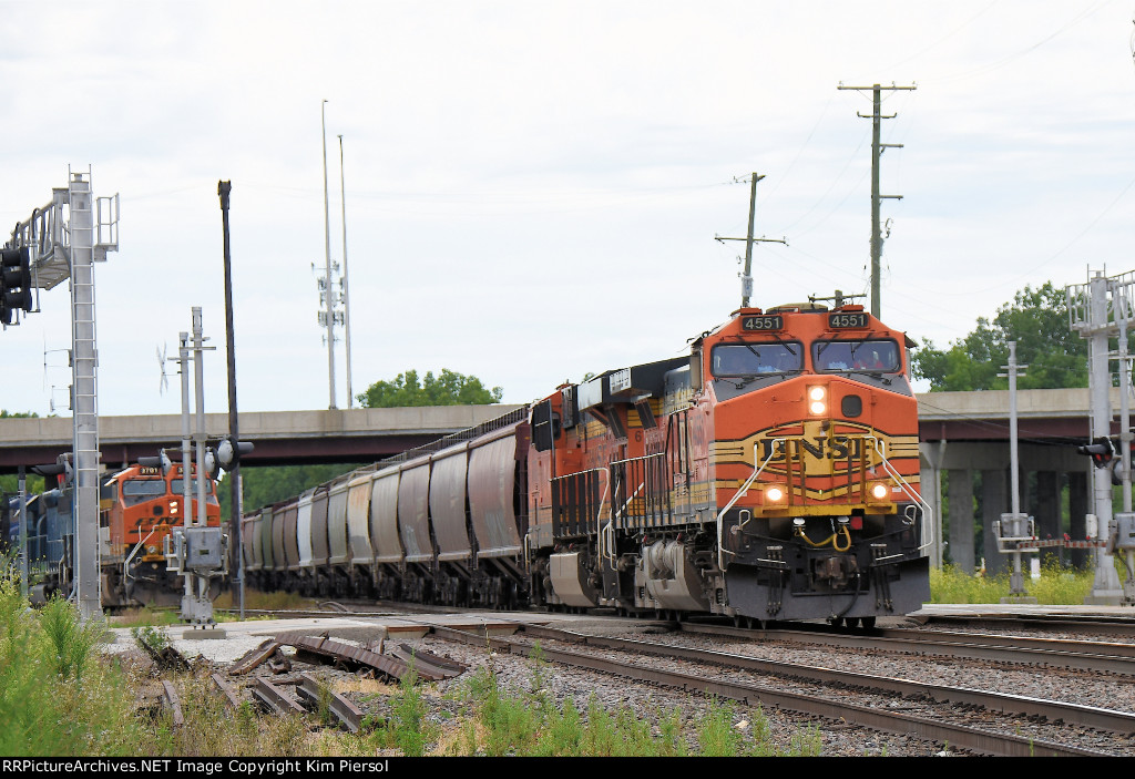 BNSF 4551